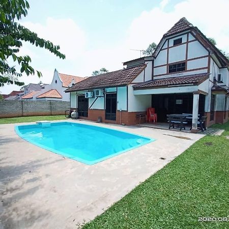 Malacca Villa With Private Swimming Pool מראה חיצוני תמונה